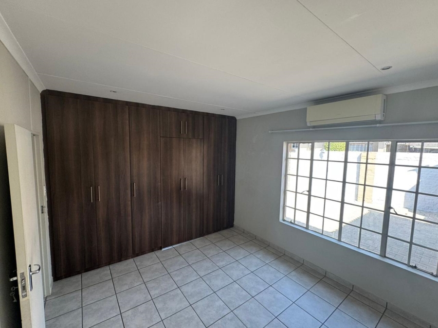 4 Bedroom Property for Sale in Hexrivier Lifestyle Estate North West